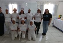 Oito alunas recebem certificados do projeto ”Padaria Escola Pão Fraterno”
